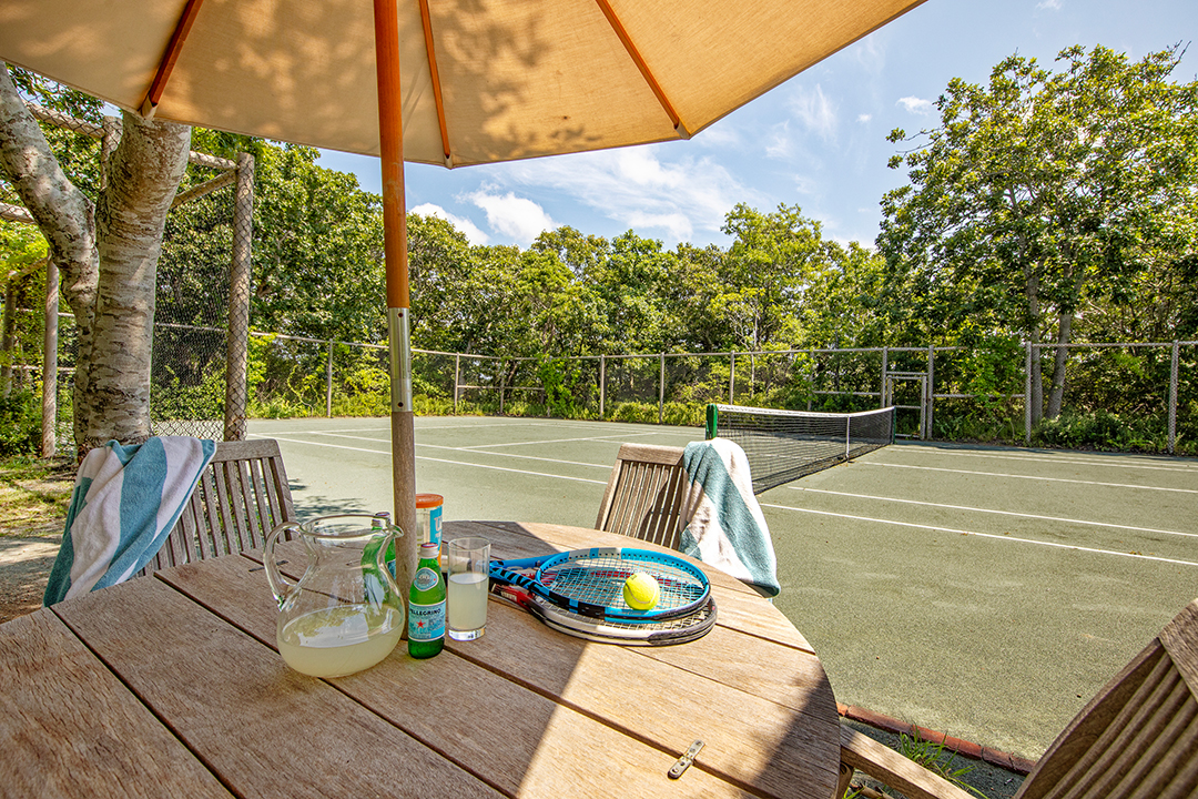 Diane Sawyer Asks 24m For Her 20 Acre Marthas Vineyard Compound T