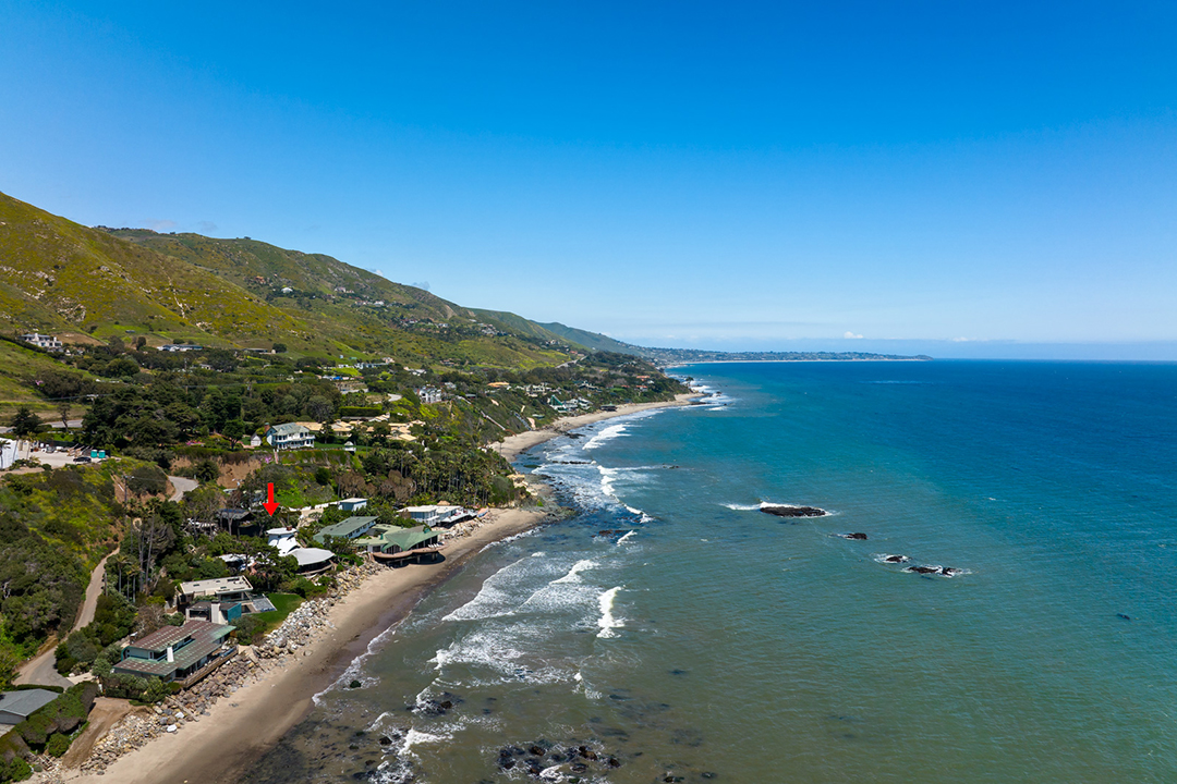 Late Architect Harry Gesners Own Malibu Home Named Sandcastle Wants 22 5m A