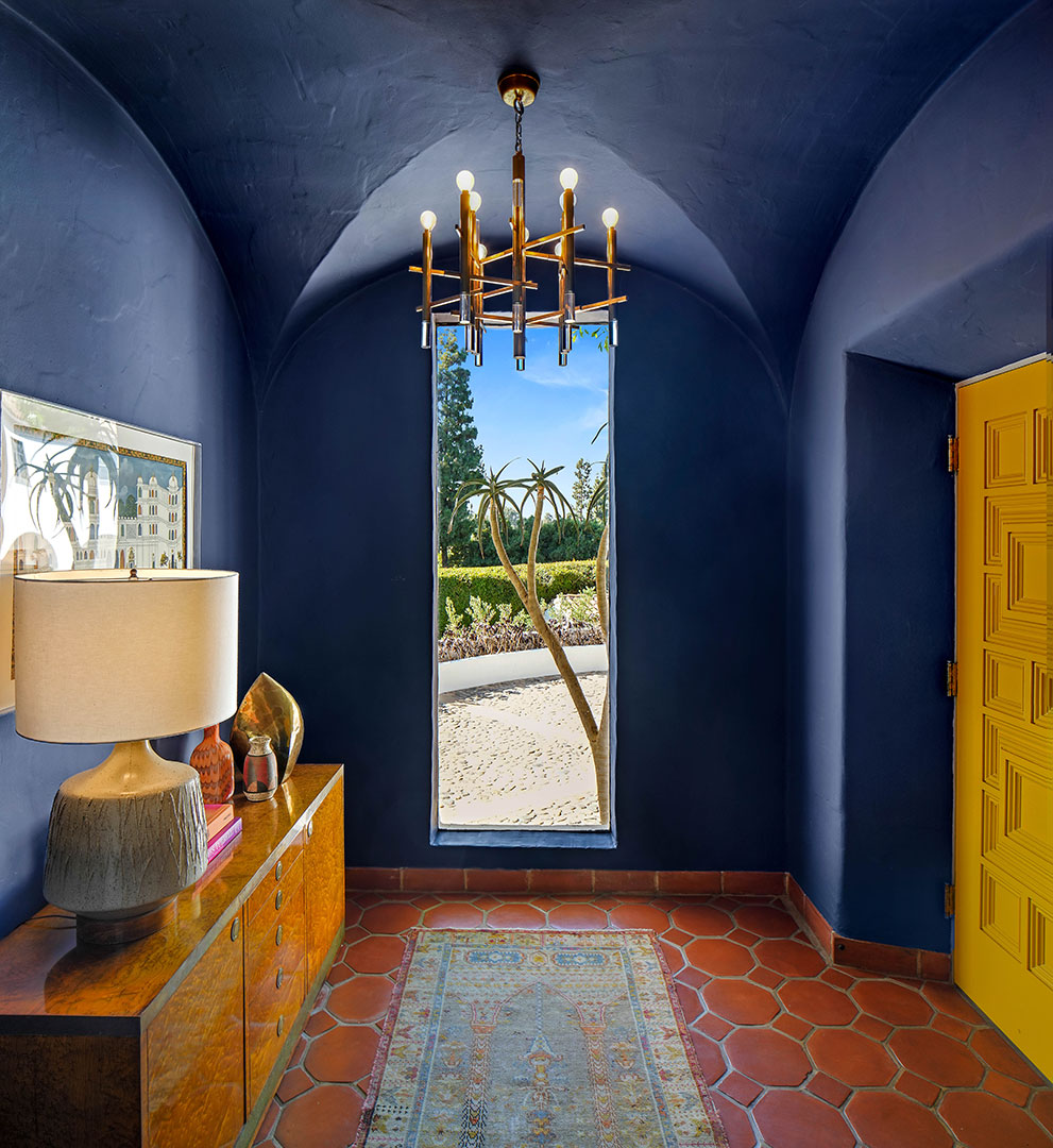 3 Howard Hughes Entry