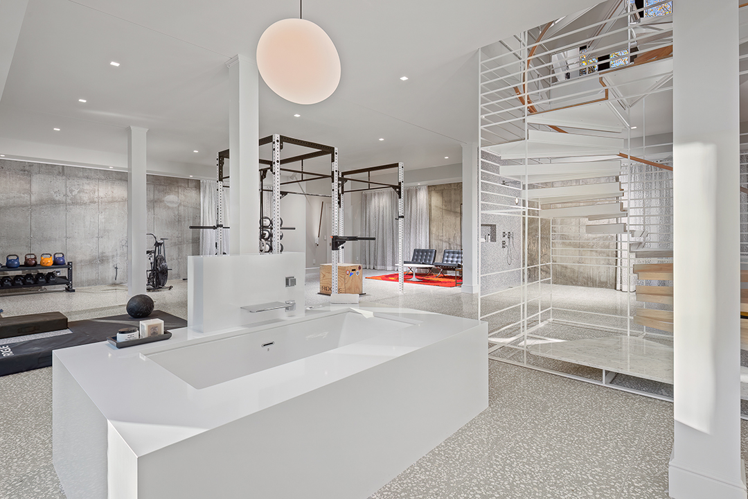 Unique Ct Estate With A Revamped Circa 1792 Colonial And A Sleek Barn House Lists For 9 5m Q