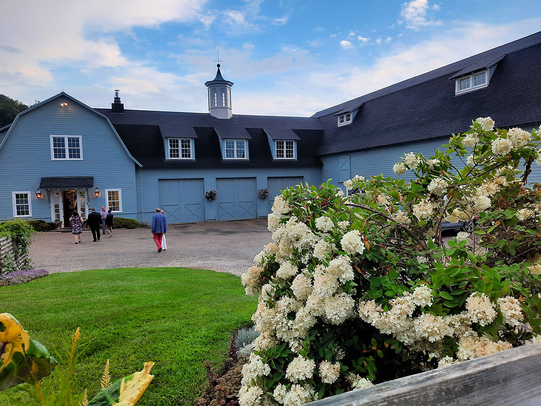 10 Arriving At Maywood