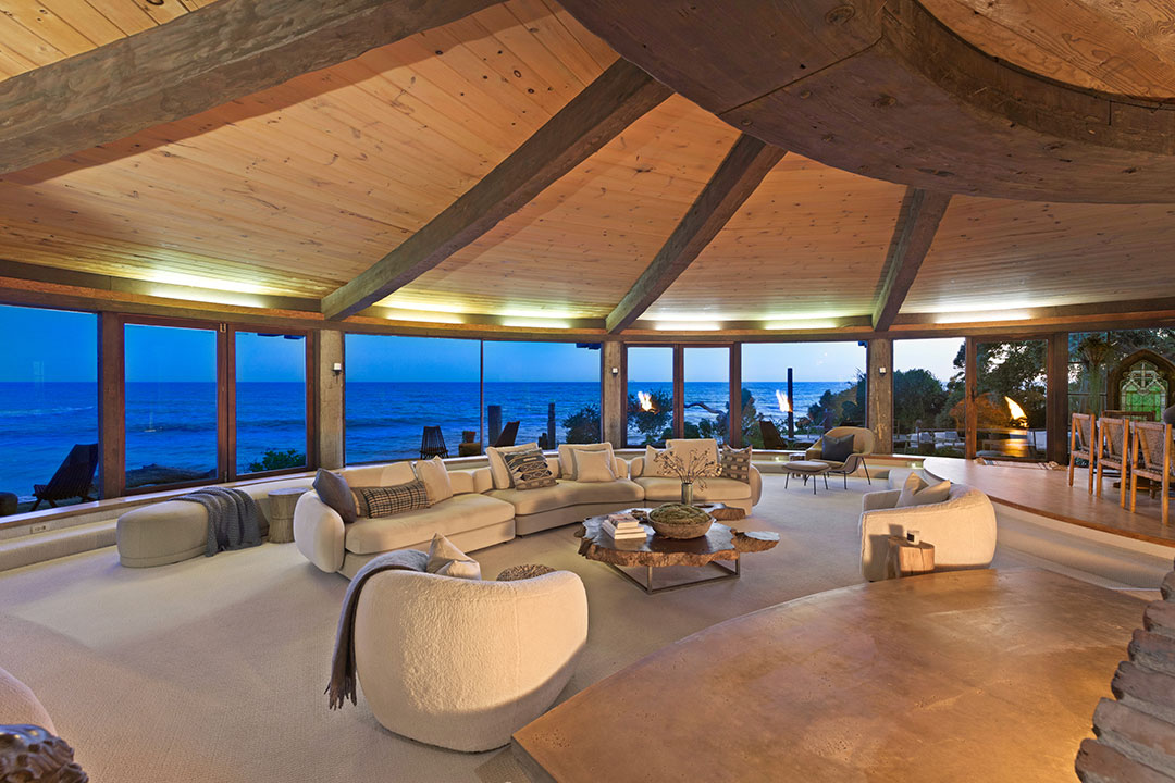 14 Harry Gesner Sandcastle Malibu Living Room