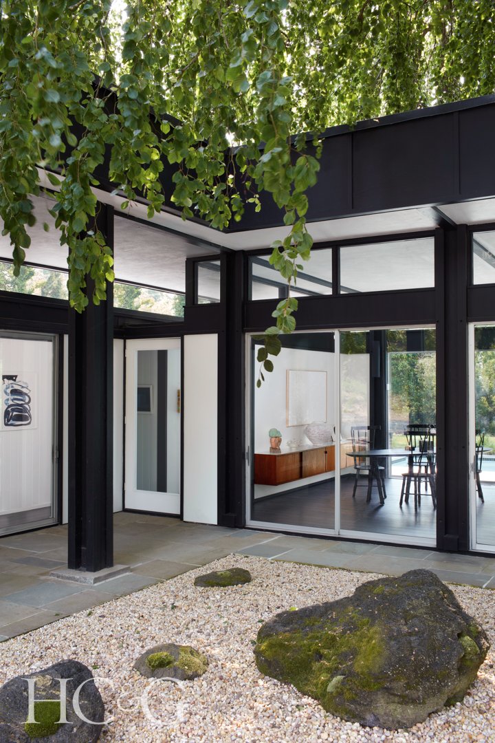 Onna House Courtyard