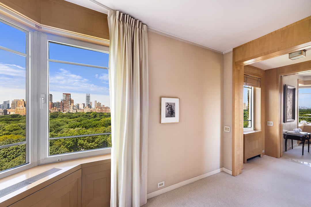 Dressed To Impress Kleinfeld Bridal Founders Longtime Nyc Co Op Asks 7m 880 Fifth Ave 7h Window1