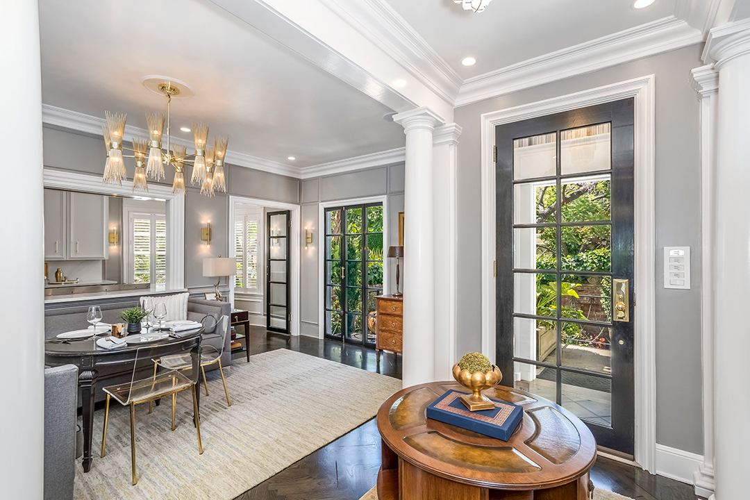 Liberace Glamorous Yet Cozy Former West Hollywood Home Asks 3 6m H