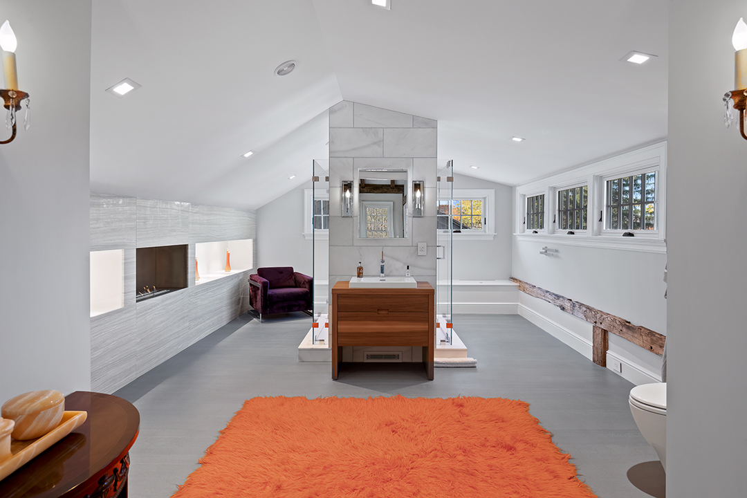 Unique Ct Estate With A Revamped Circa 1792 Colonial And A Sleek Barn House Lists For 9 5m O