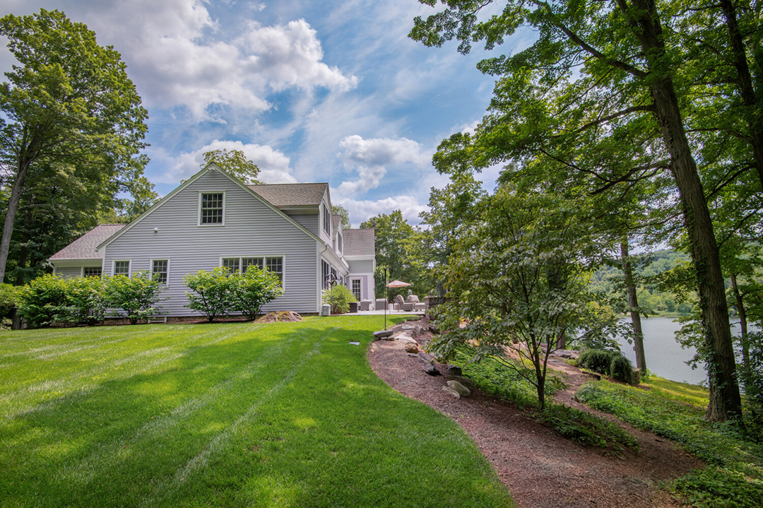 You Can Nab This Waterfront Ridgefield Spread With Classic Charm For 1 7m I