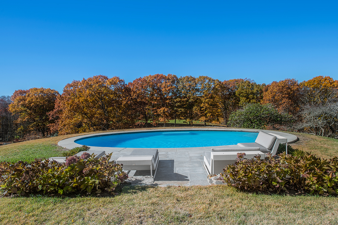 Unique Ct Estate With A Revamped Circa 1792 Colonial And A Sleek Barn House Lists For 9 5mee