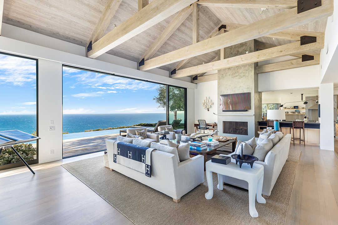 Hollywood Power Couple Puts Malibu Retreat On The Market For Over 18m 22575 Carbon Mesa 013