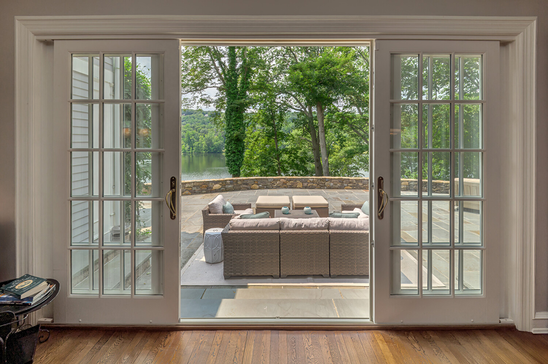 You Can Nab This Waterfront Ridgefield Spread With Classic Charm For 1 7m M