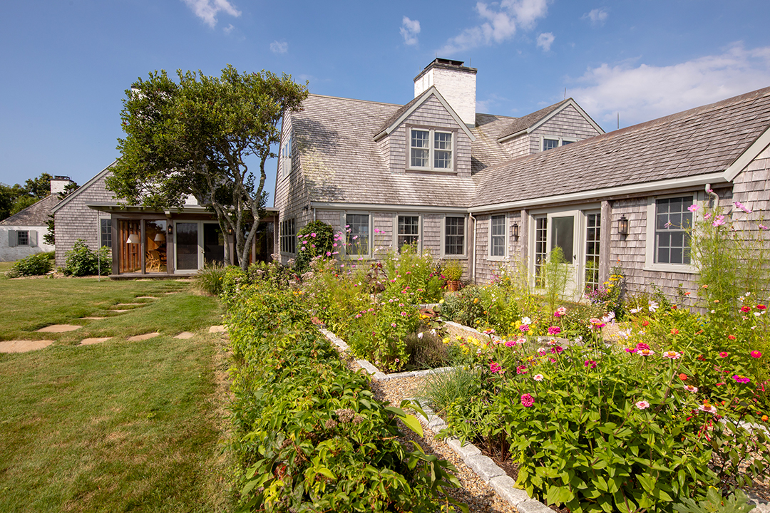 Diane Sawyer Asks 24m For Her 20 Acre Marthas Vineyard Compound K