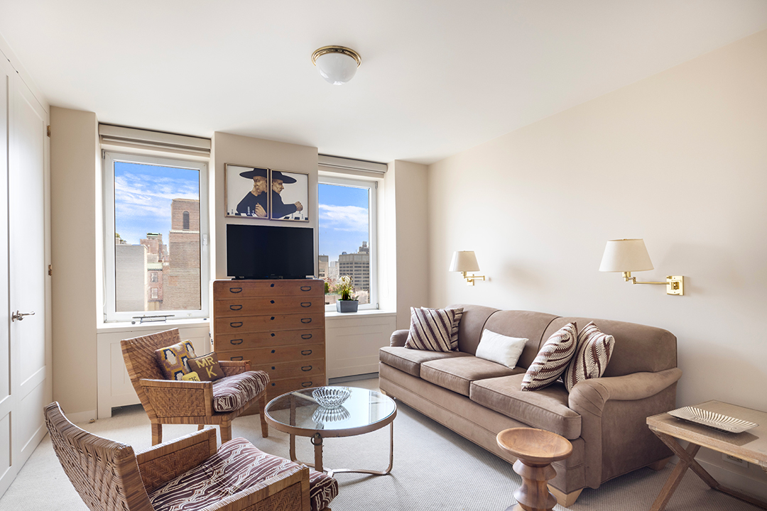 Dressed To Impress Kleinfeld Bridal Founders Longtime Nyc Co Op Asks 7m 880 Fifth Ave 20a Den1a