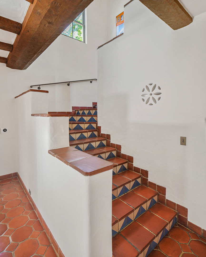 11 Howard Hughes Stairs