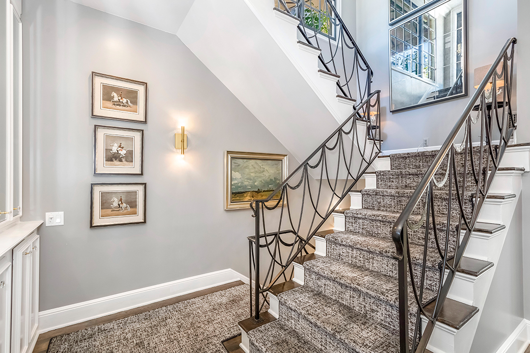 Liberace Glamorous Yet Cozy Former West Hollywood Home Asks 3 6m P