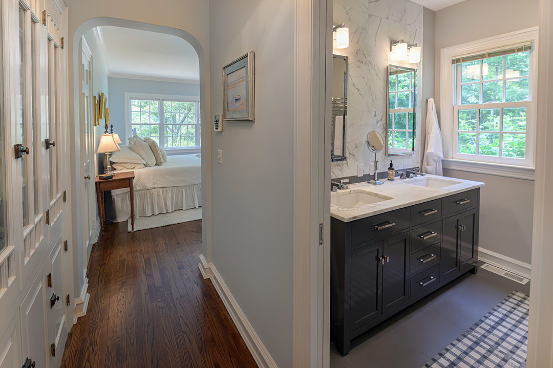 You Can Nab This Waterfront Ridgefield Spread With Classic Charm For 1 7m S