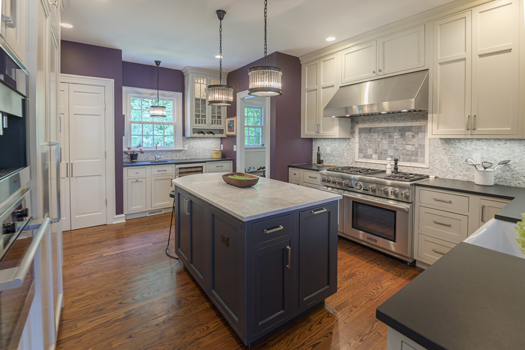 You Can Nab This Waterfront Ridgefield Spread With Classic Charm For 1 7m P