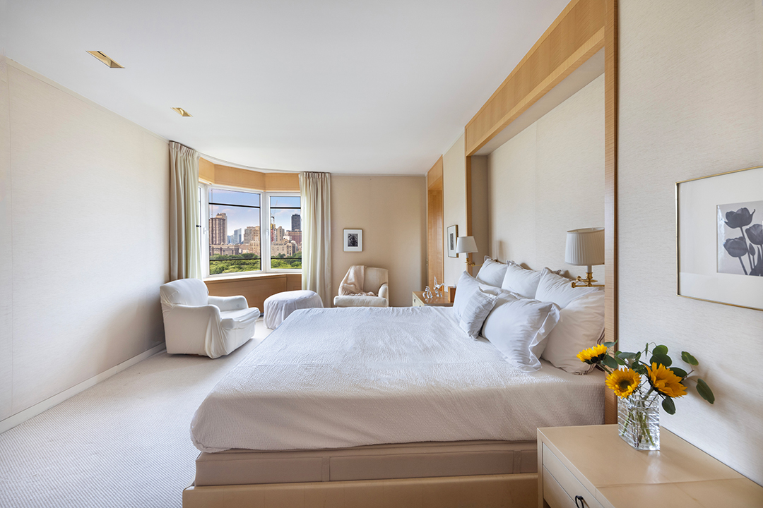 Dressed To Impress Kleinfeld Bridal Founders Longtime Nyc Co Op Asks 7m 880 Fifth Ave 20a Br1