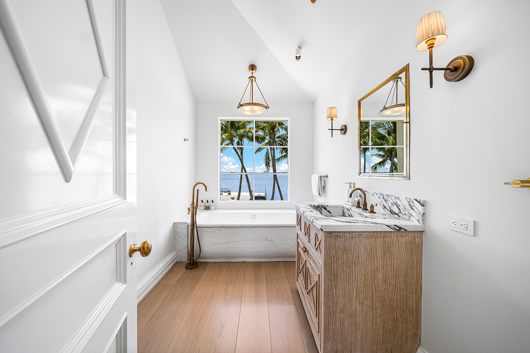 Tory Burch Co Founders Sophisticated Miami Manor Hits The Market For 49m Zzzzzzz