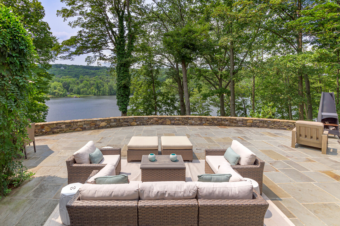 You Can Nab This Waterfront Ridgefield Spread With Classic Charm For 1 7m N