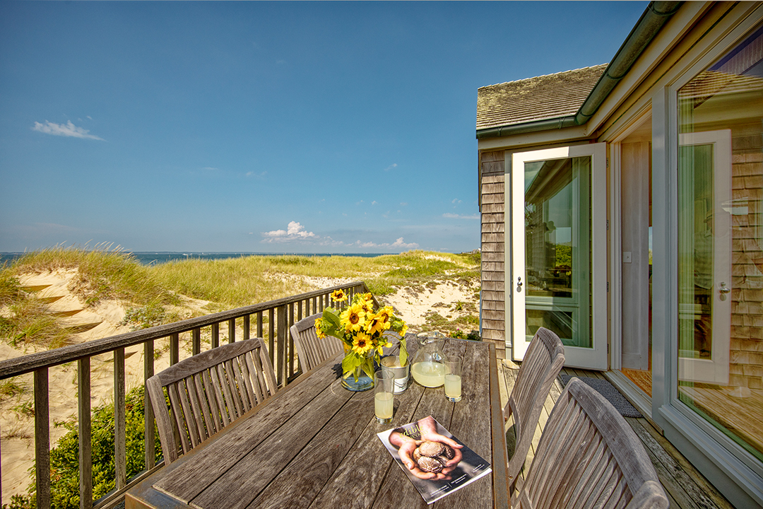 Diane Sawyer Asks 24m For Her 20 Acre Marthas Vineyard Compound W