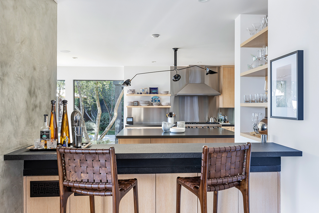 Hollywood Power Couple Puts Malibu Retreat On The Market For Over 18m 22575 Carbon Mesa 021