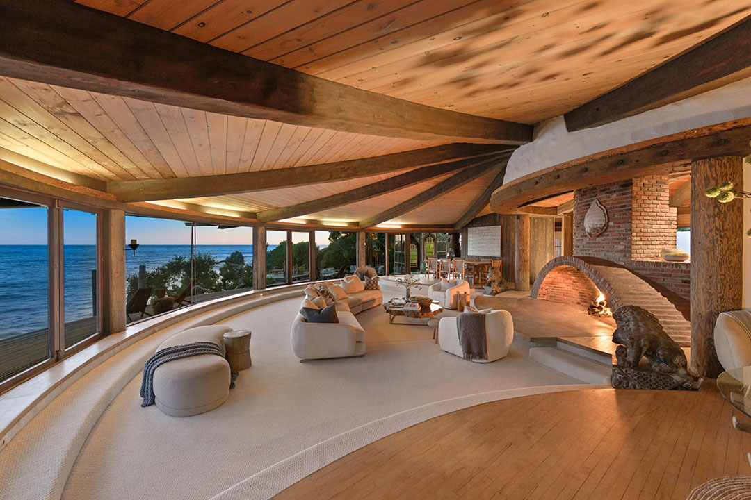 13 Harry Gesner Sandcastle Malibu Living Room