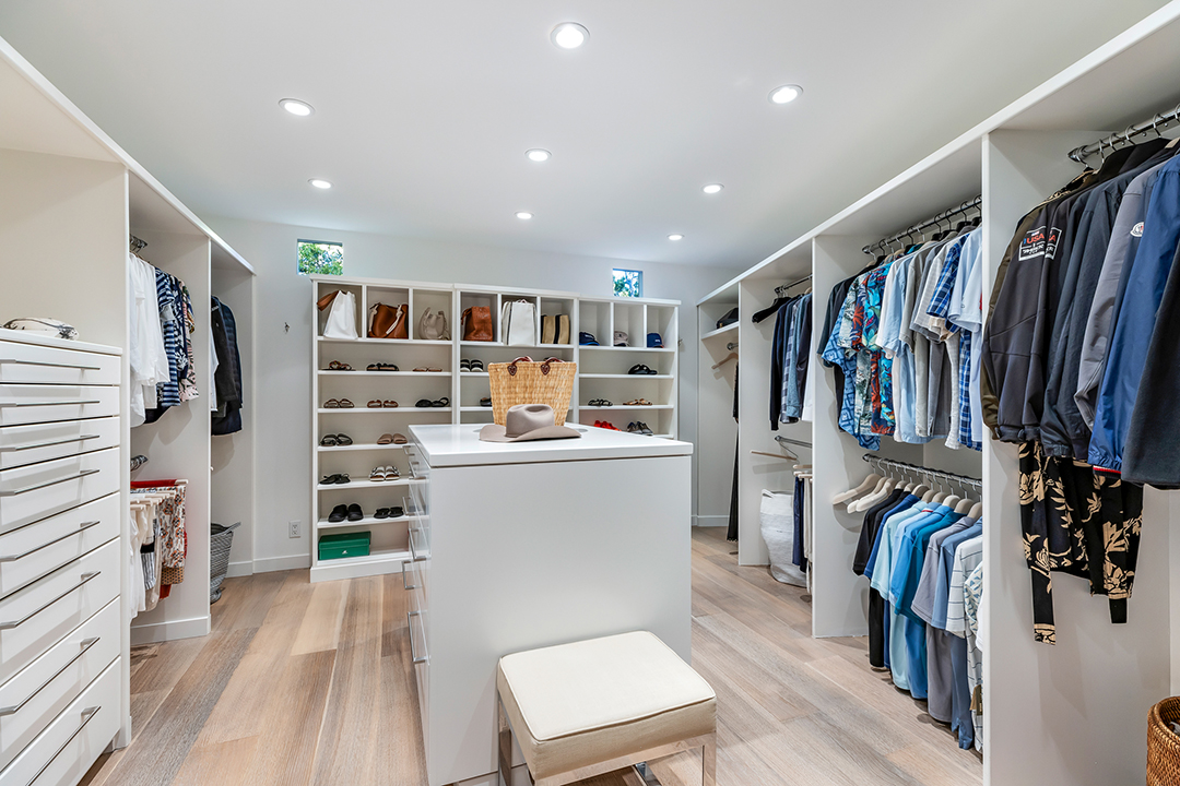 Hollywood Power Couple Puts Malibu Retreat On The Market For Over 18m 22575 Carbon Mesa 036