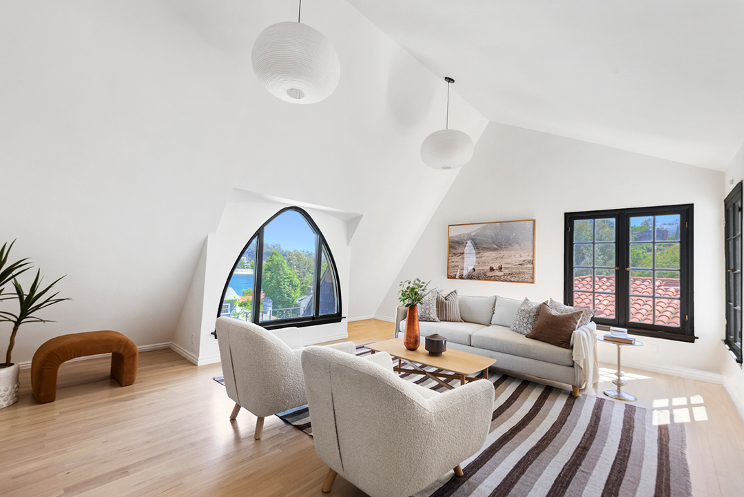 Actress Andie Macdowell Lists Storybook 1920s Tudor In Silverlake 37