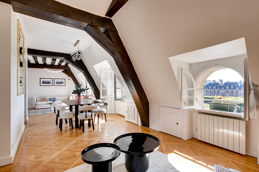 Tour A Dreamy Paris Listing That Could Become Someones Perfect Pied A Terre K