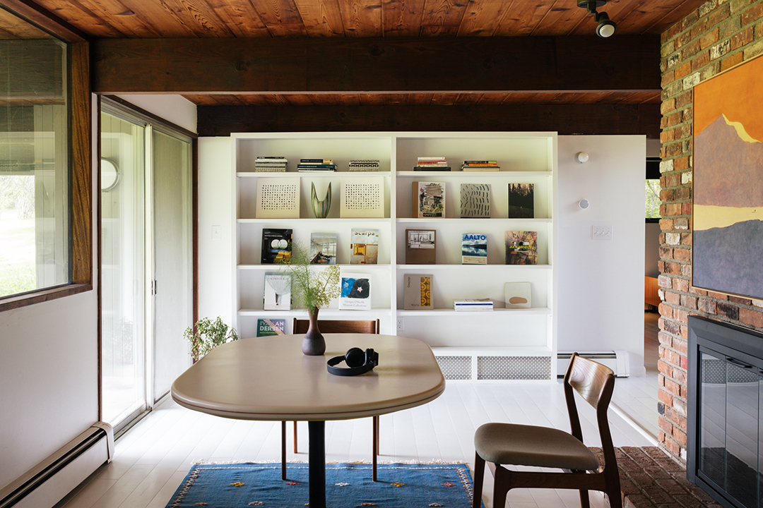 Gorgeous Carefully Renovated Midcentury Modern Is Up For Sale In Millbrook Ny S