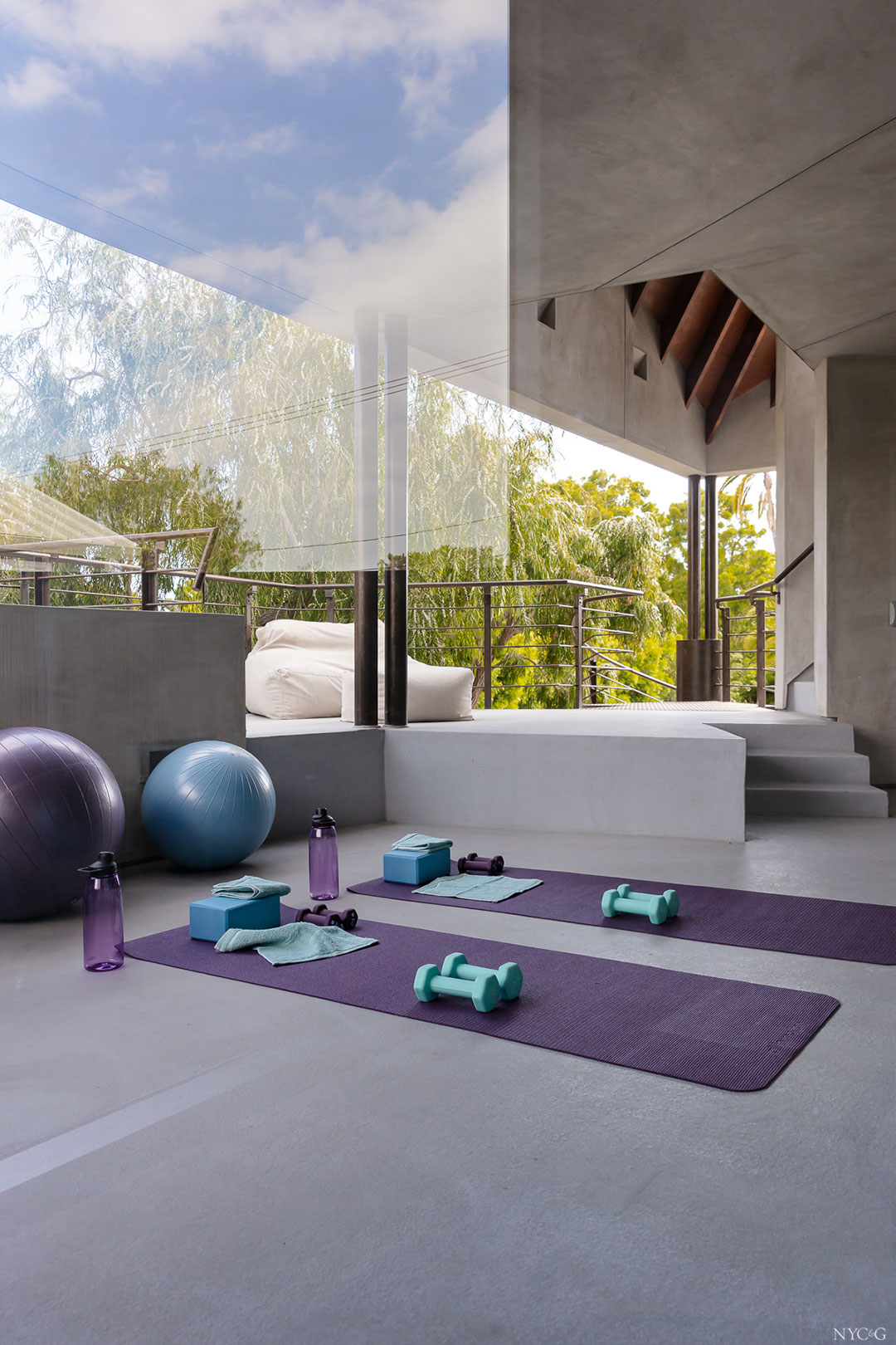 32 Constellation 167 Nicole Nagel