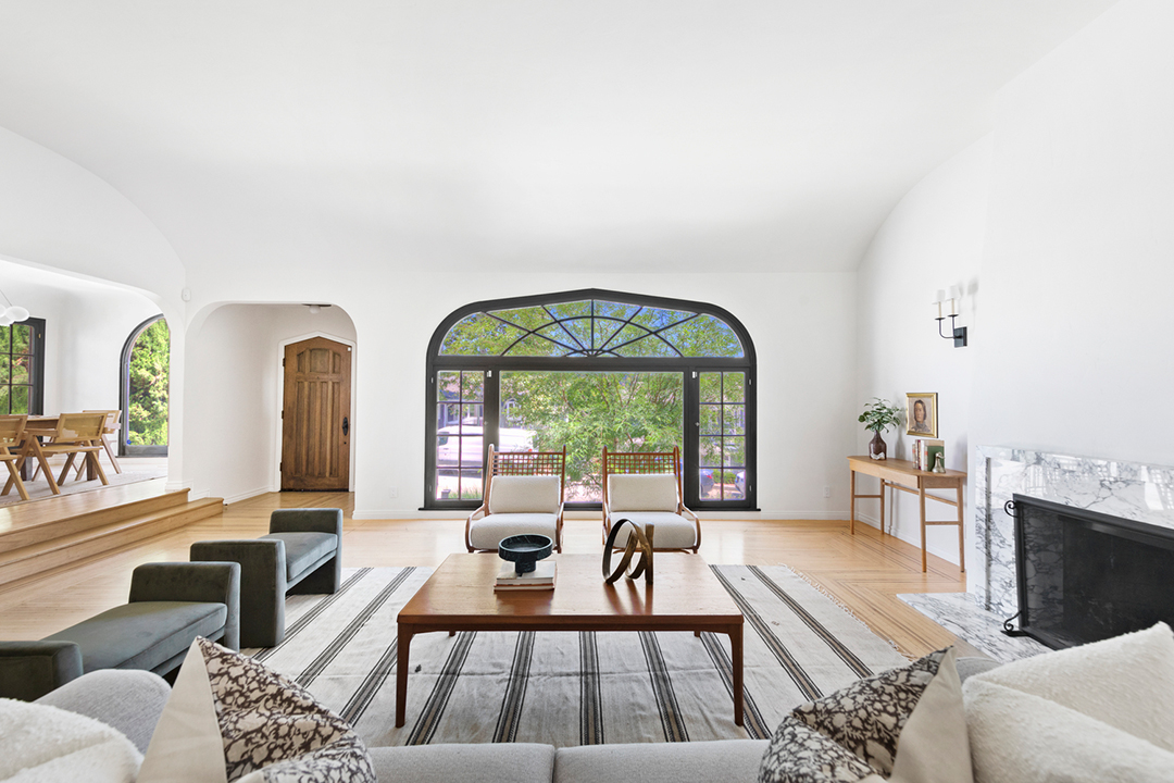 Actress Andie Macdowell Lists Storybook 1920s Tudor In Silverlake 16