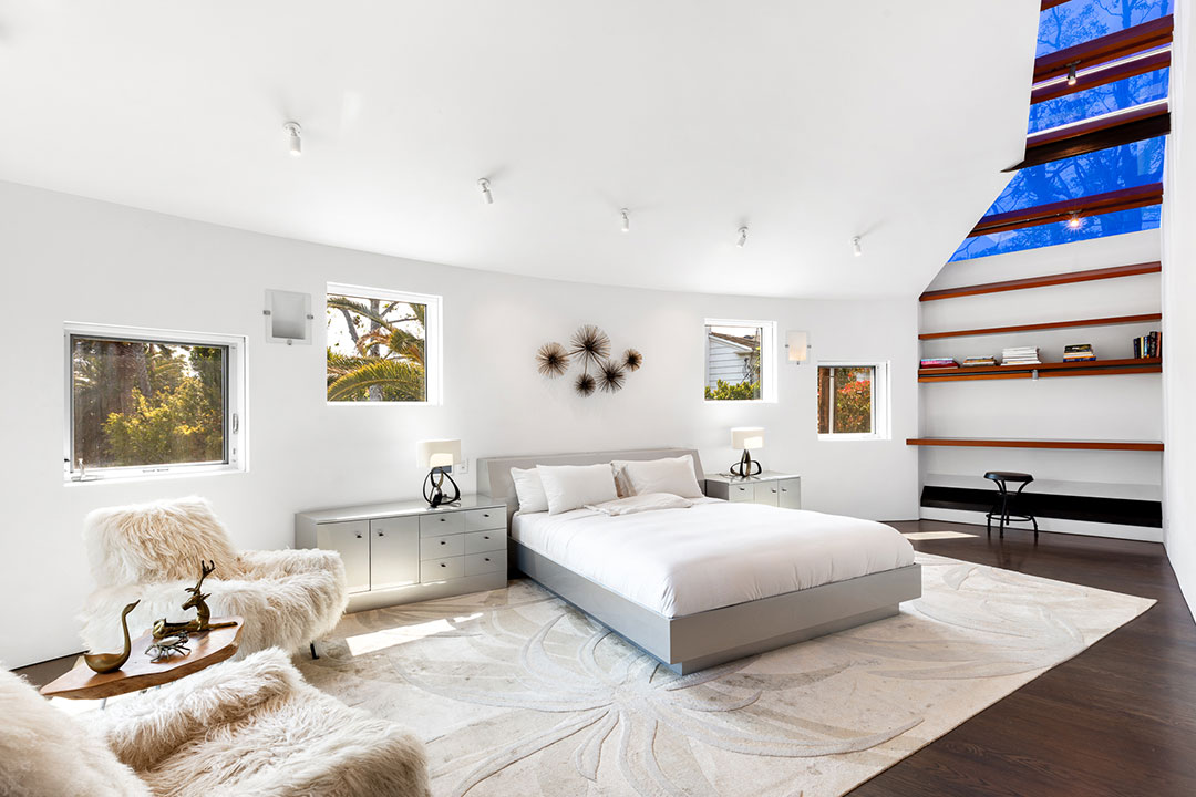 25 Constellation 167 Nicole Nagel