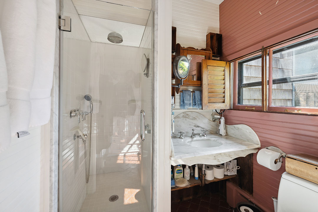 Printres 38 65 Wooley St Southampton Bathroom