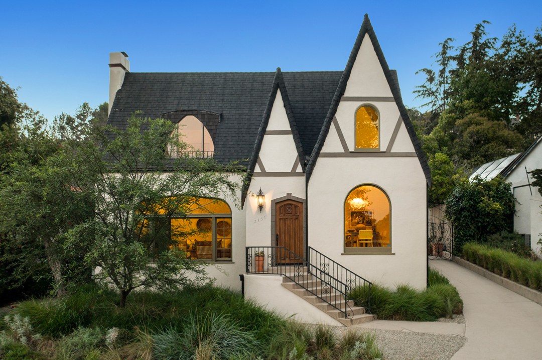 Actress Andie Macdowell Lists Storybook 1920s Tudor In Silverlake 01