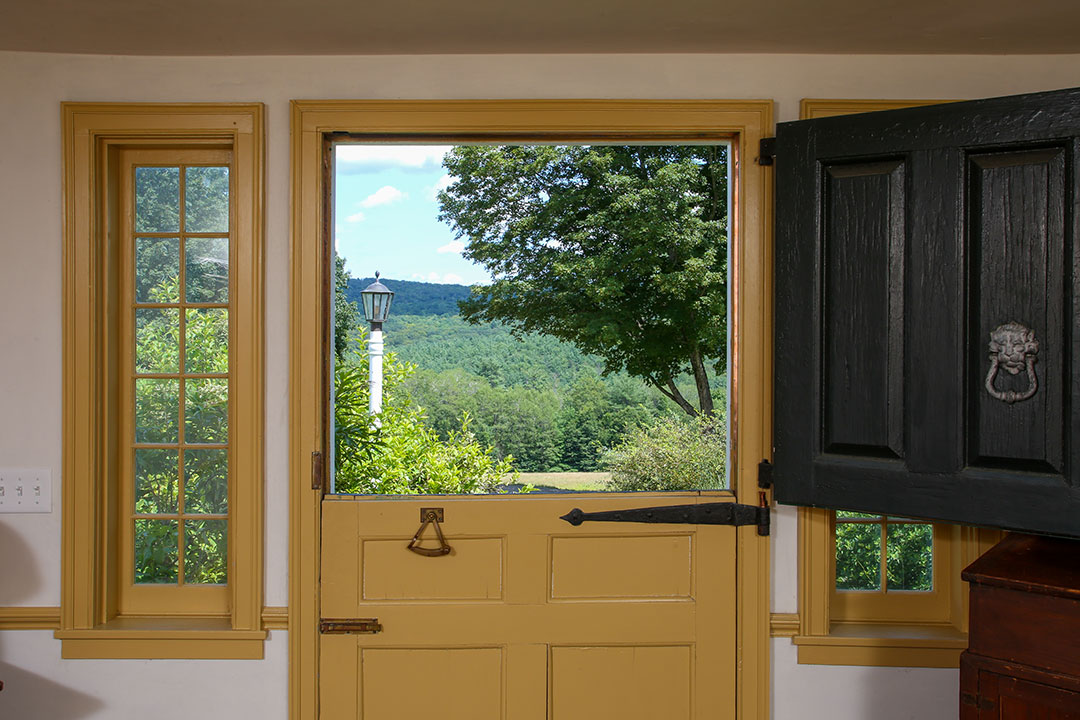 31 North Kitchenette Door Detail As9a4652 Ror