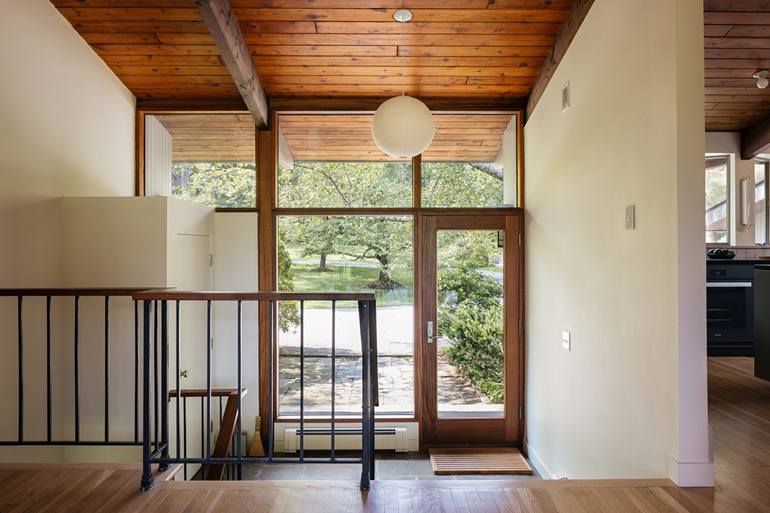 Gorgeous Carefully Renovated Midcentury Modern Is Up For Sale In Millbrook Ny C