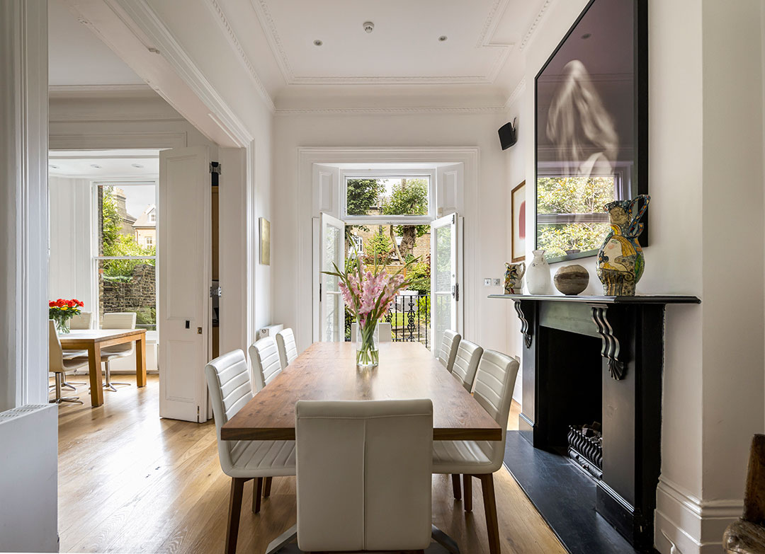 Richardburtonhome Lyndhurst Road Diningroomandkitchen