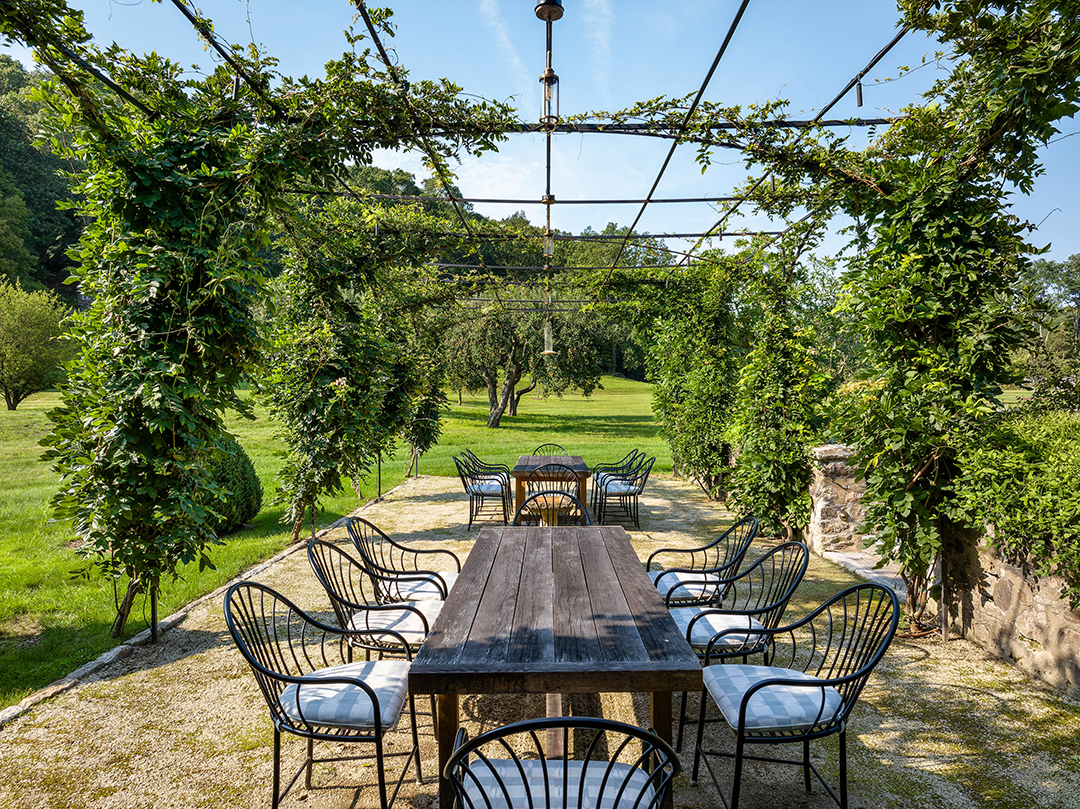 Bedford Brook Hollow Farm Lists For 29 5m D