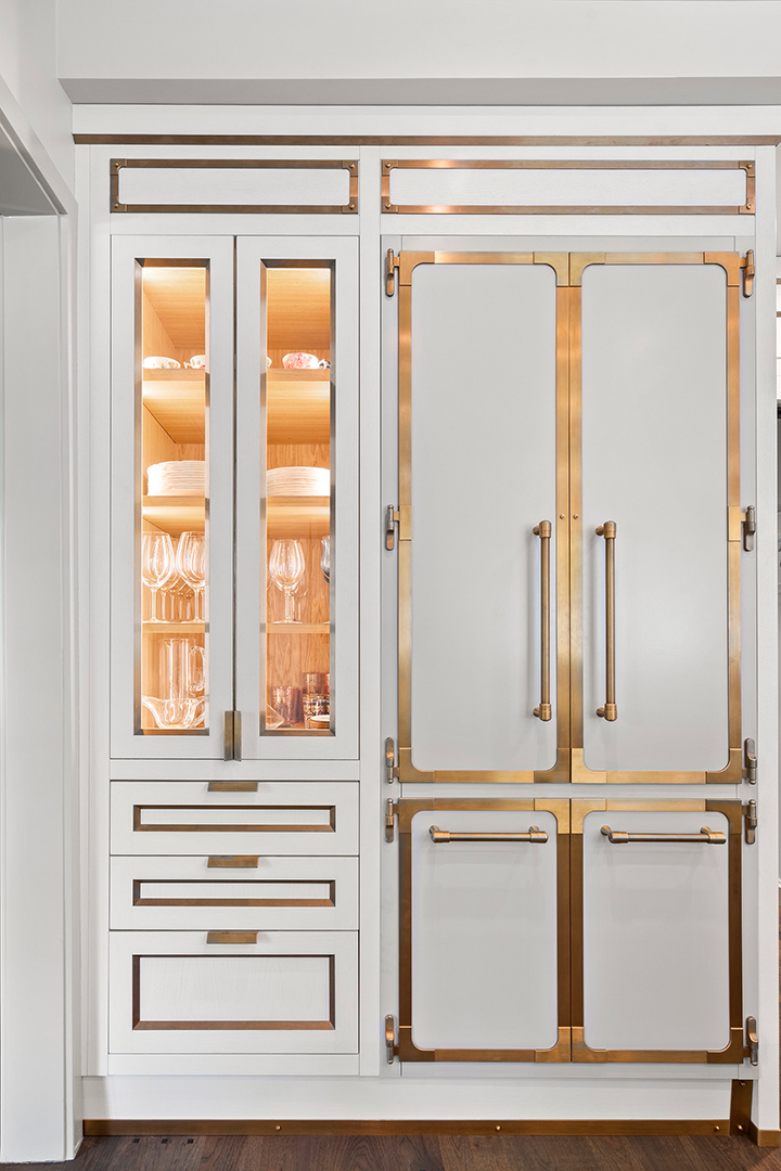 Zoe Saldanas Traditional Beverly Hills Home With Fashion Forward Interiors Asks 16 5m K