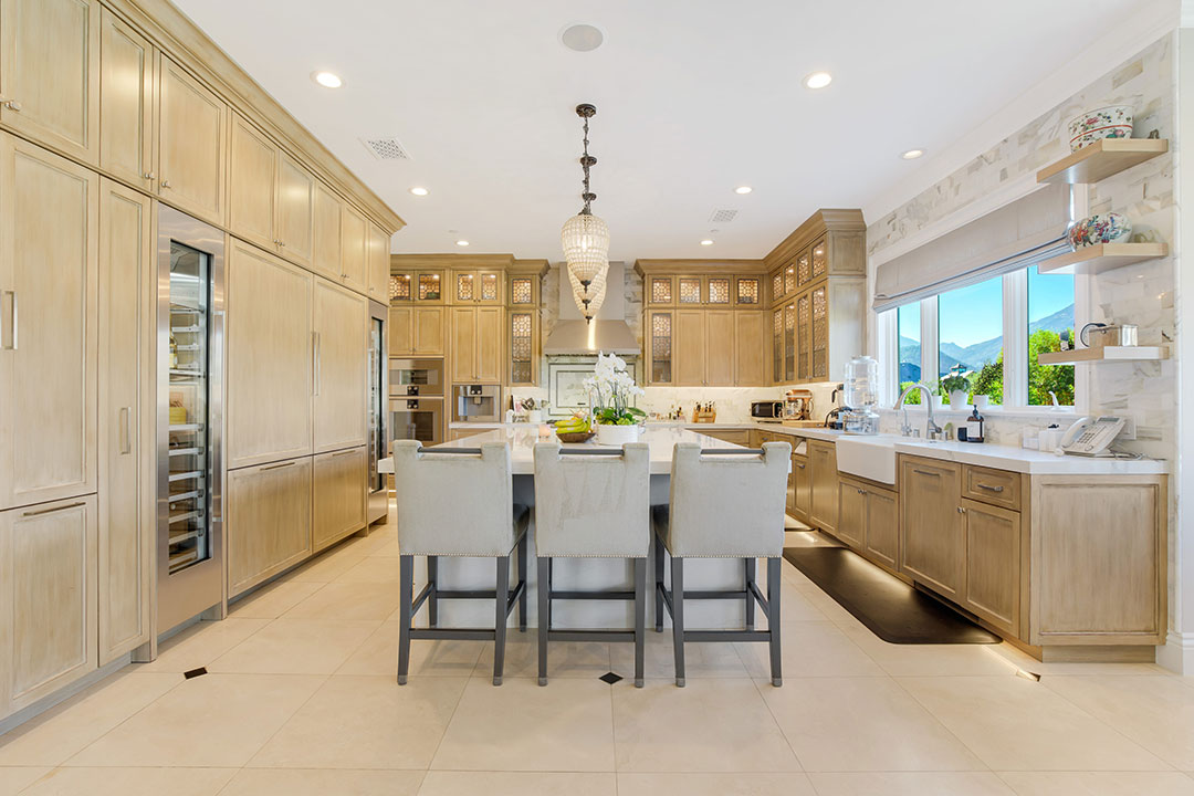 16 Paul Anka Sherwood Country Club Estate Kitchen