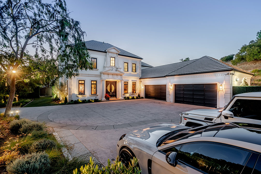 7 Paul Anka Sherwood Country Club Estate Driveway