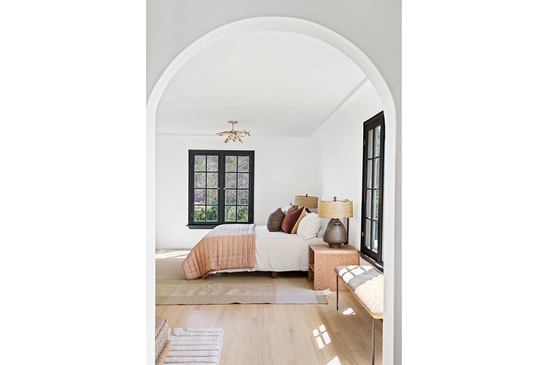 Actress Andie Macdowell Lists Storybook 1920s Tudor In Silverlake 46