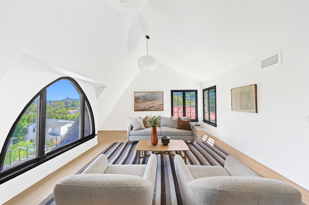 Actress Andie Macdowell Lists Storybook 1920s Tudor In Silverlake 38