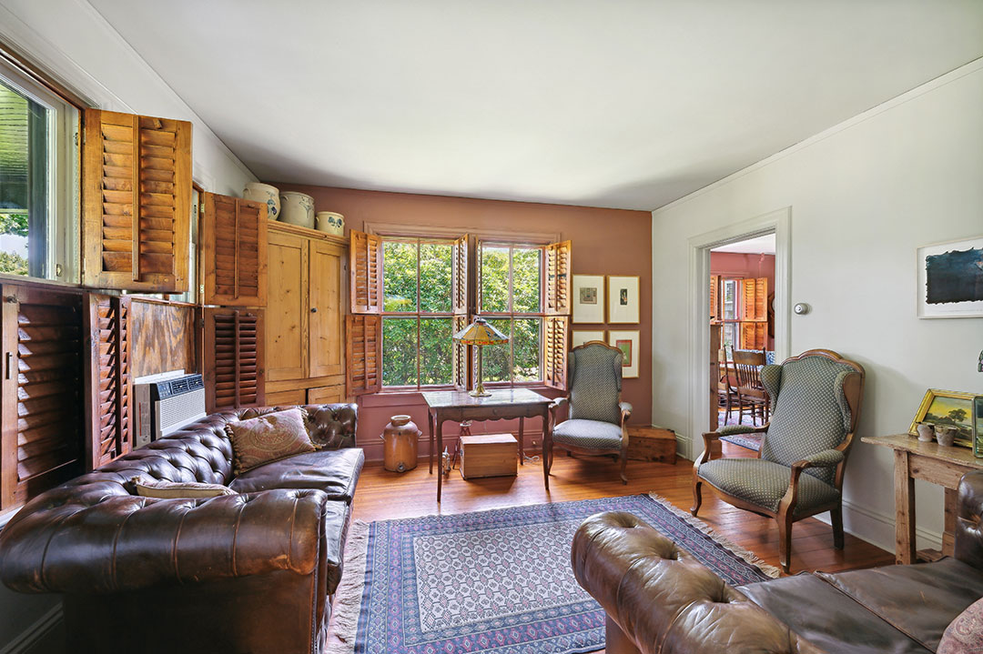 Printres 25 65 Wooley St Southampton Living Room