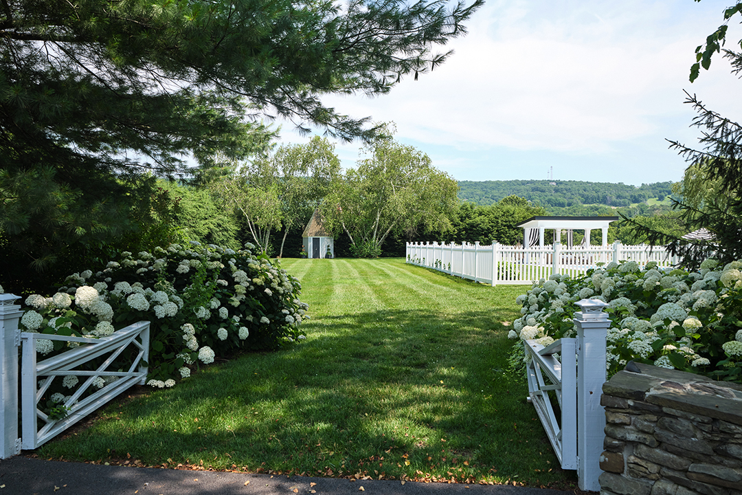 Gorgeous New York Farmhouse On 12 Acres Hits The Market For 4 25m Bbb