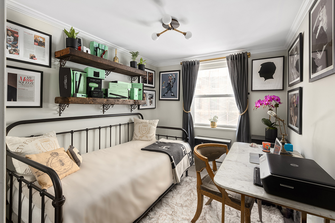 Celebrity Hairstylist Puts Colorful West Village Pad On The Market For 4 25m L