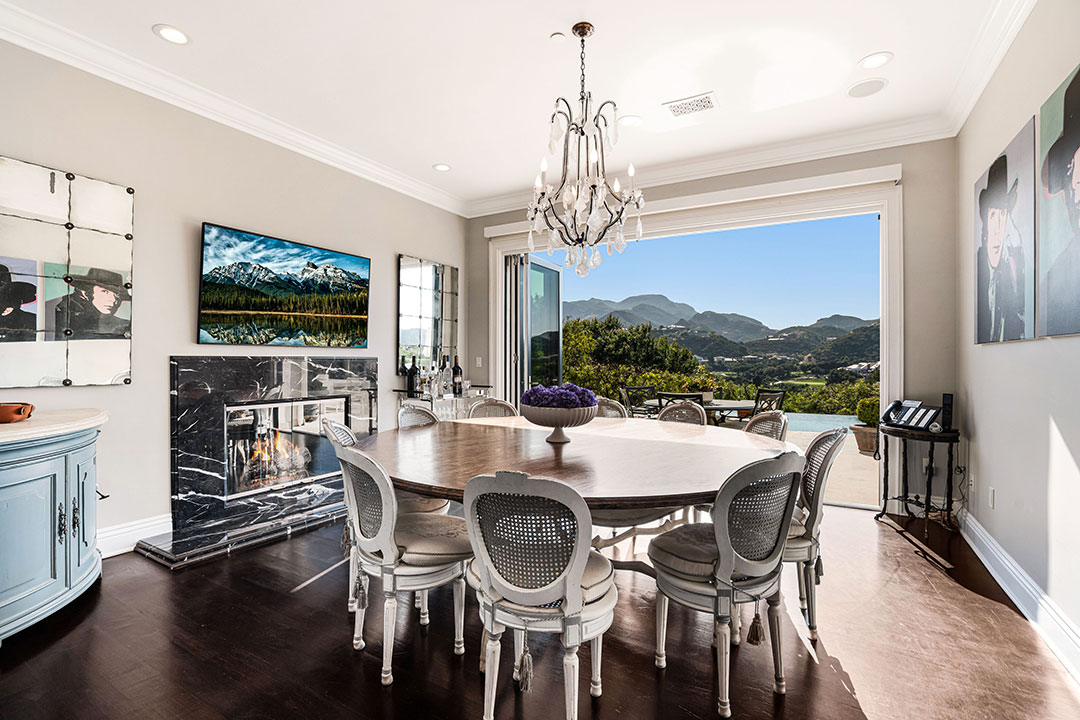 19 Paul Anka Sherwood Country Club Estate Dining Room