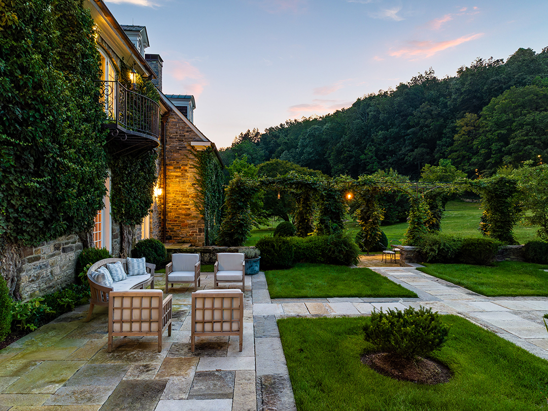 Bedford Brook Hollow Farm Lists For 29 5m N