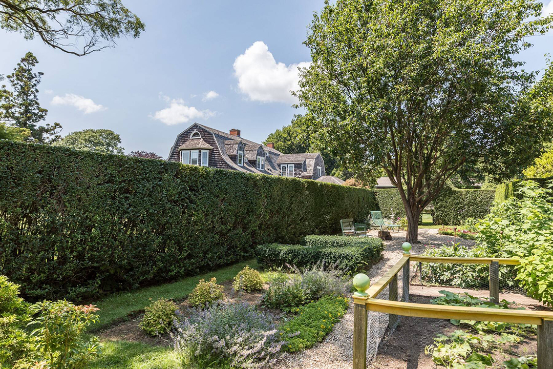 One Of Sagapanacks First Summer Residences Wants 17m S